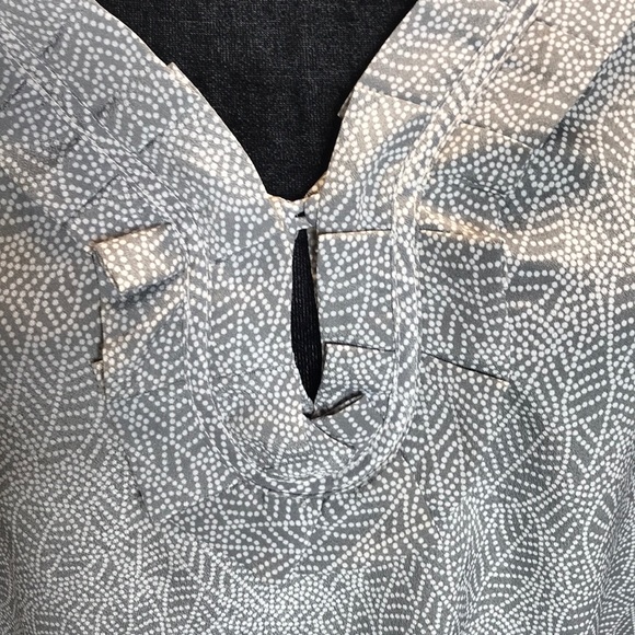 Banana Republic top - EUC - Picture 3 of 6